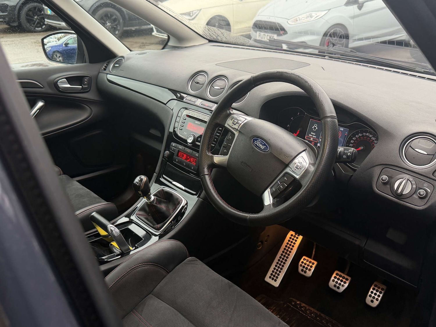 Used Ford S-Max 2011 for sale - 77022291: Photo 4