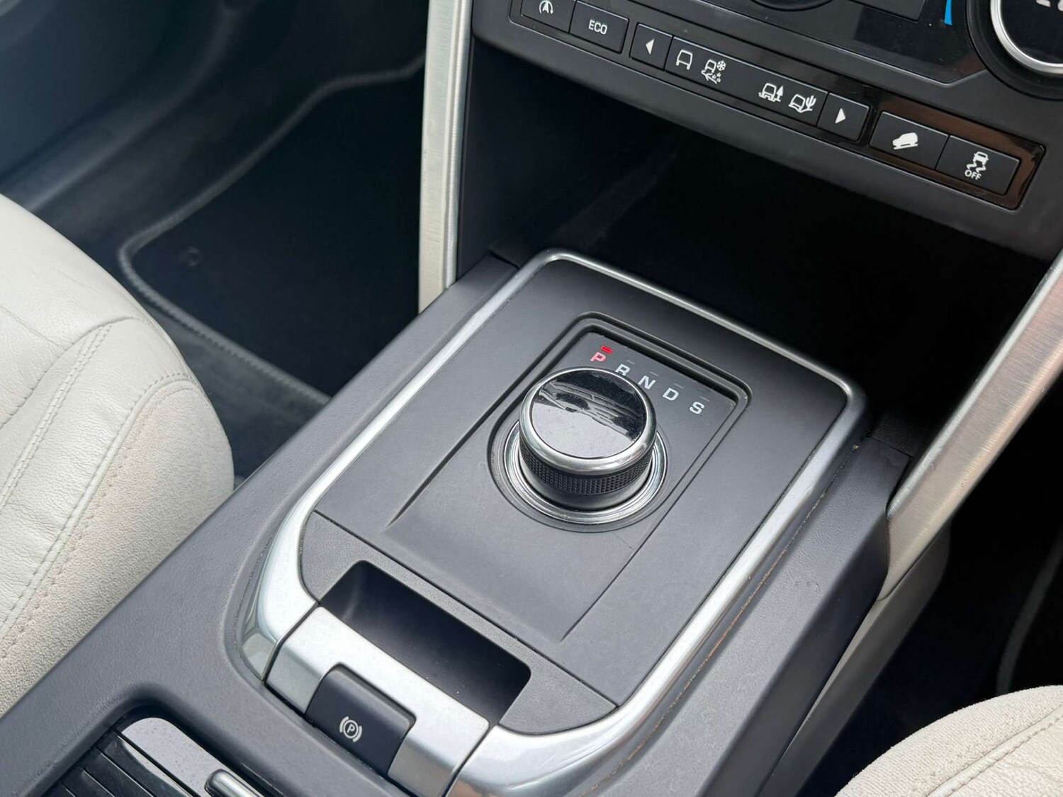 Used Land Rover Discovery Sport 2017 for sale - 78097331: Photo 15