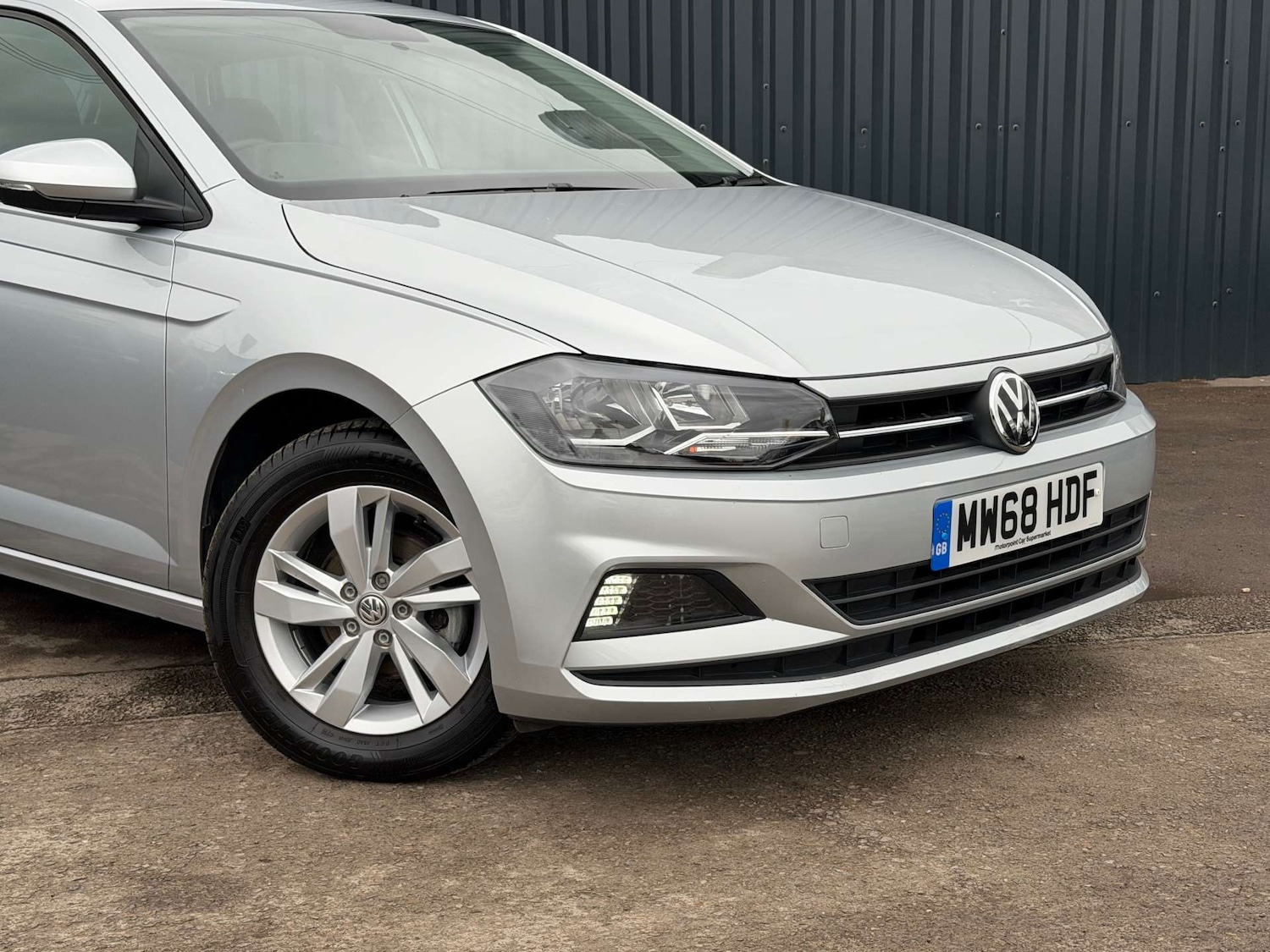 Used Volkswagen Polo 2018 for sale - 76453804: Photo 3