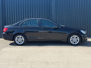 Used Mercedes-Benz C Class 2013 for sale - 77903121: Photo