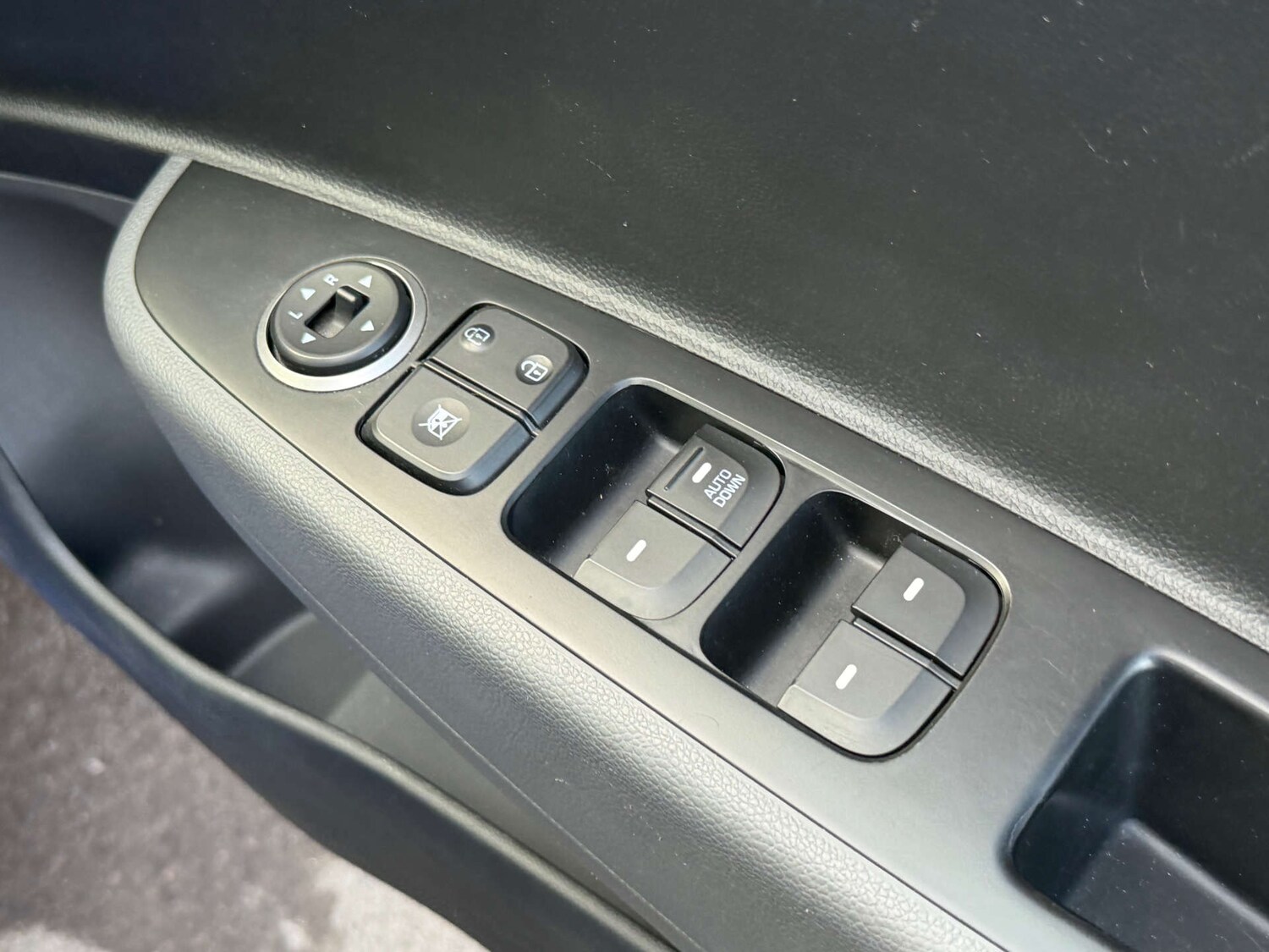 Used Hyundai i10 2018 for sale - 77523209: Photo 11