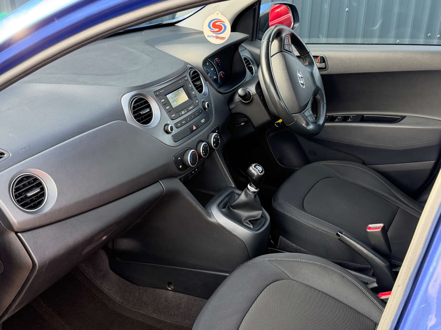 Used Hyundai i10 2018 for sale - 77523209: Photo 4