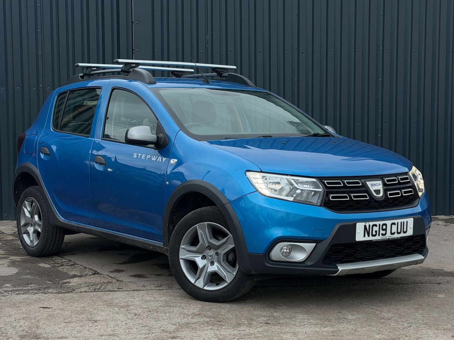 Used Dacia Sandero Stepway 2019 for sale - 76910608: Photo 1