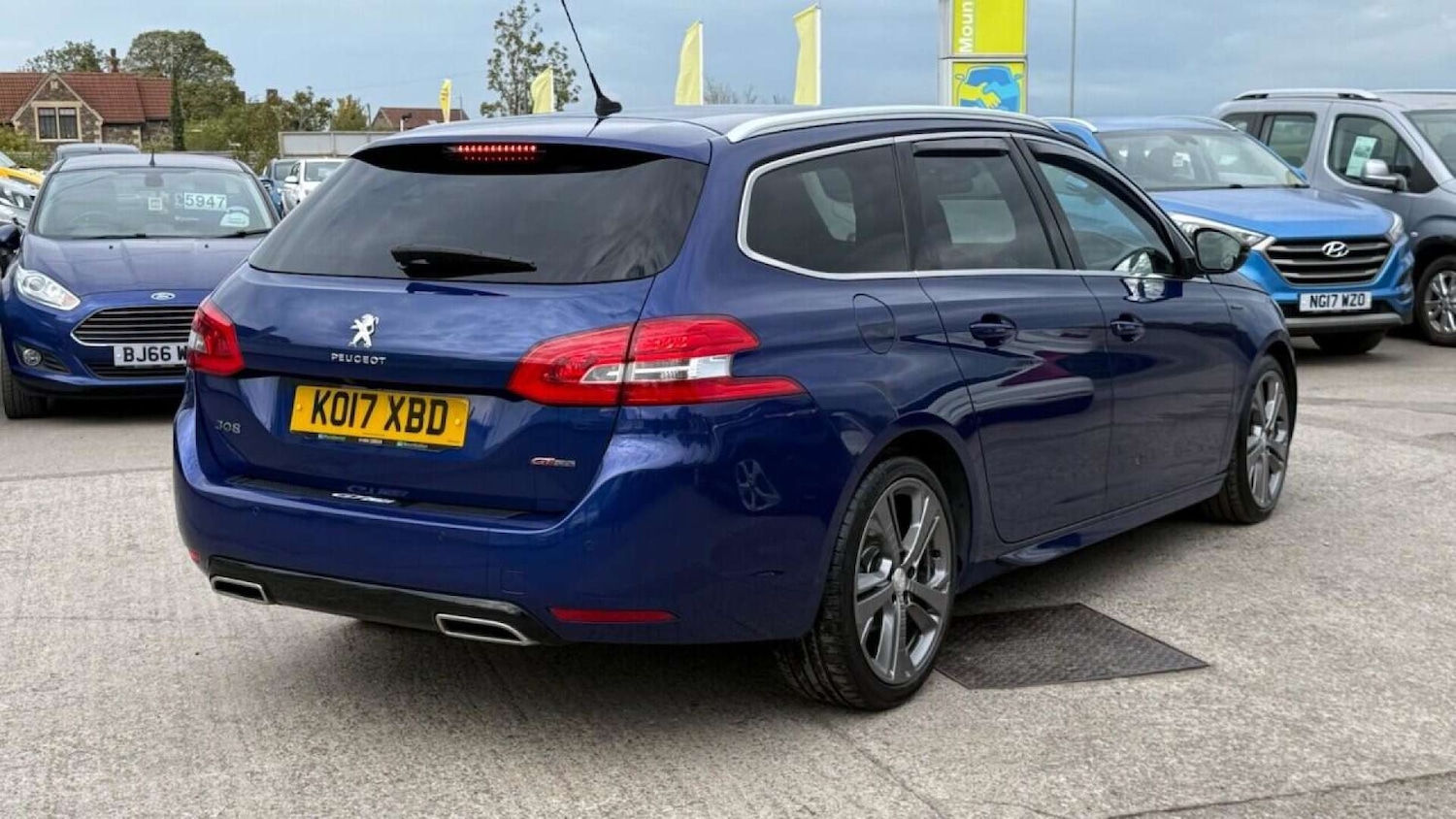 Used Peugeot 308 2017 for sale - 76602116: Photo 2
