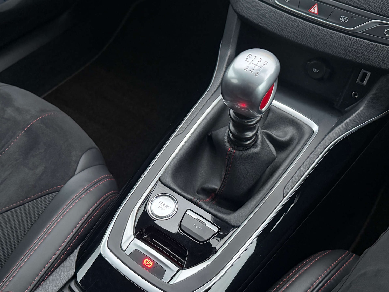 Used Peugeot 308 2015 for sale - 76767879: Photo 25