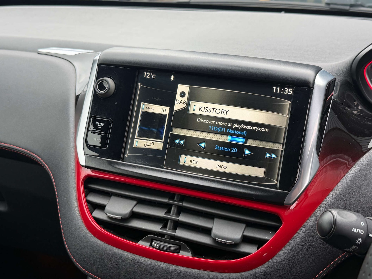 Used Peugeot 208 2014 for sale - 77022282: Photo 16