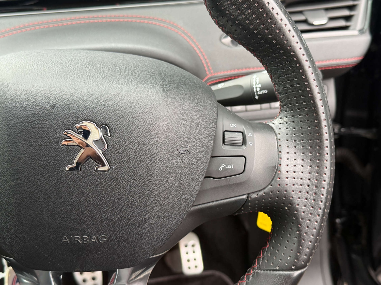 Used Peugeot 208 2014 for sale - 77022282: Photo 17