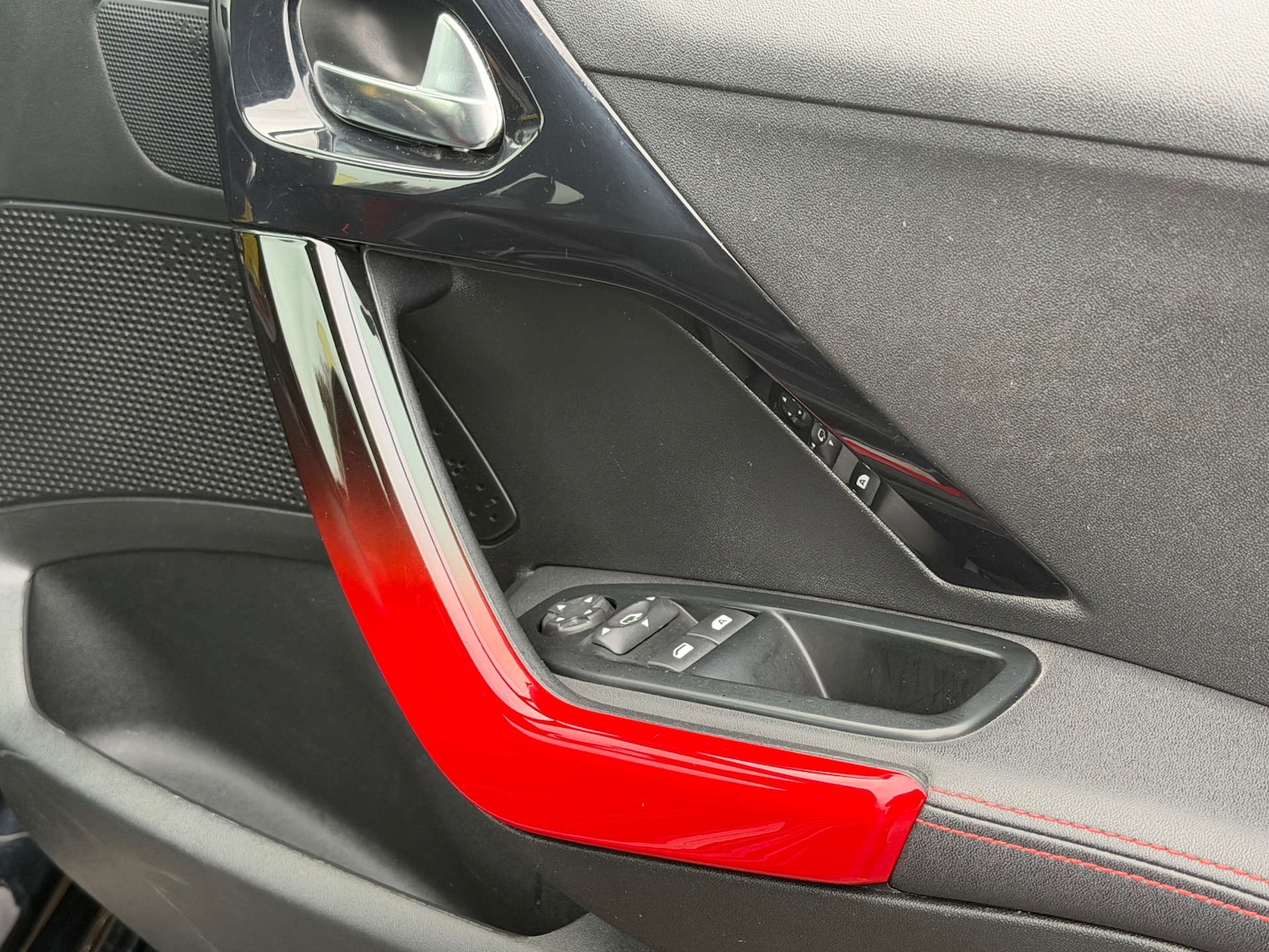 Used Peugeot 208 2014 for sale - 77022282: Photo 22