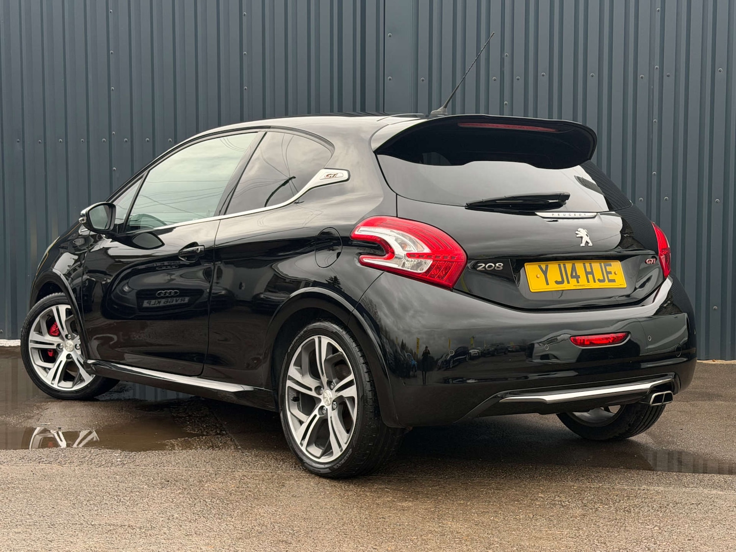 Used Peugeot 208 2014 for sale - 77022282: Photo 24