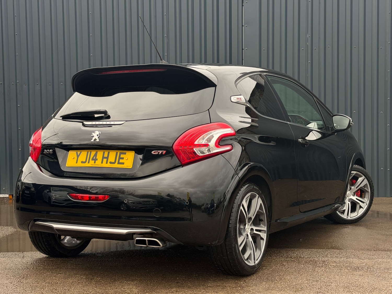 Used Peugeot 208 2014 for sale - 77022282: Photo 6