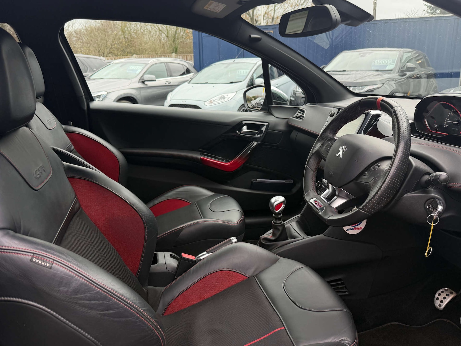 Used Peugeot 208 2014 for sale - 77022282: Photo 9