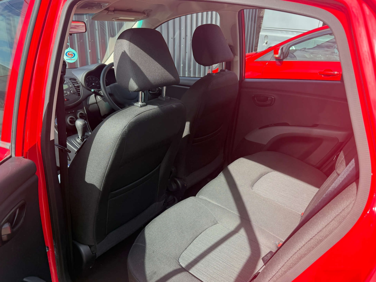 Used Hyundai i10 2011 for sale - 78102149: Photo 4