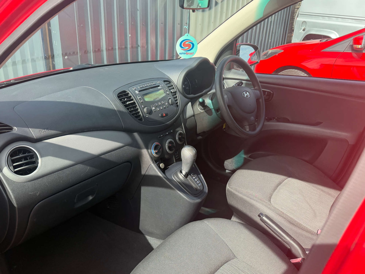 Used Hyundai i10 2011 for sale - 78102149: Photo 5