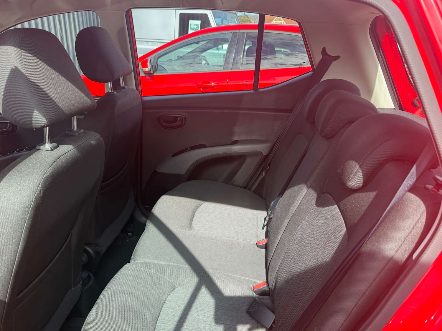 Used Hyundai i10 2011 for sale - 78102149: Photo 6