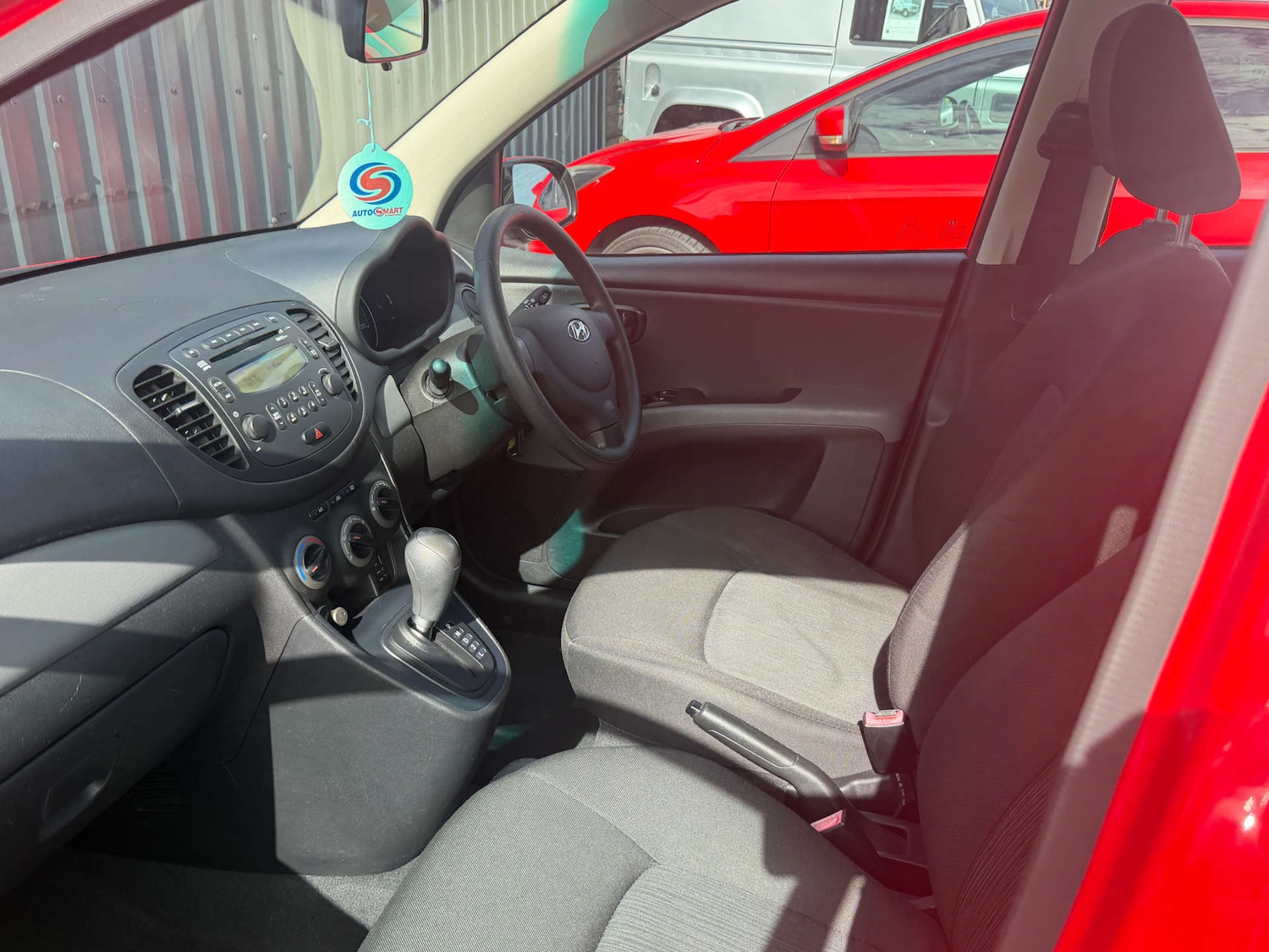 Used Hyundai i10 2011 for sale - 78102149: Photo 7