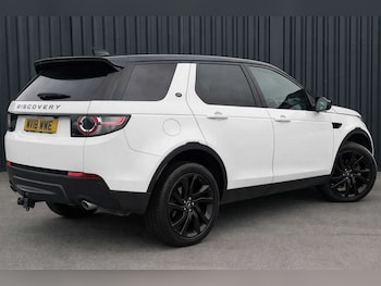 Used Land Rover Discovery Sport 2018 for sale - 78340651: Photo