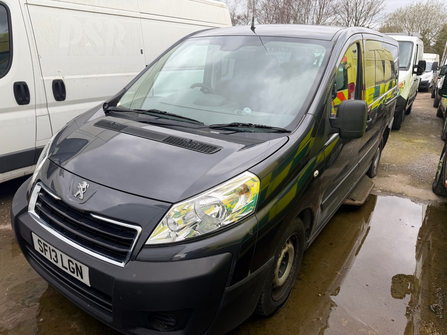 Used Peugeot Expert Tepee 2013 for sale - 78183525: Photo 2