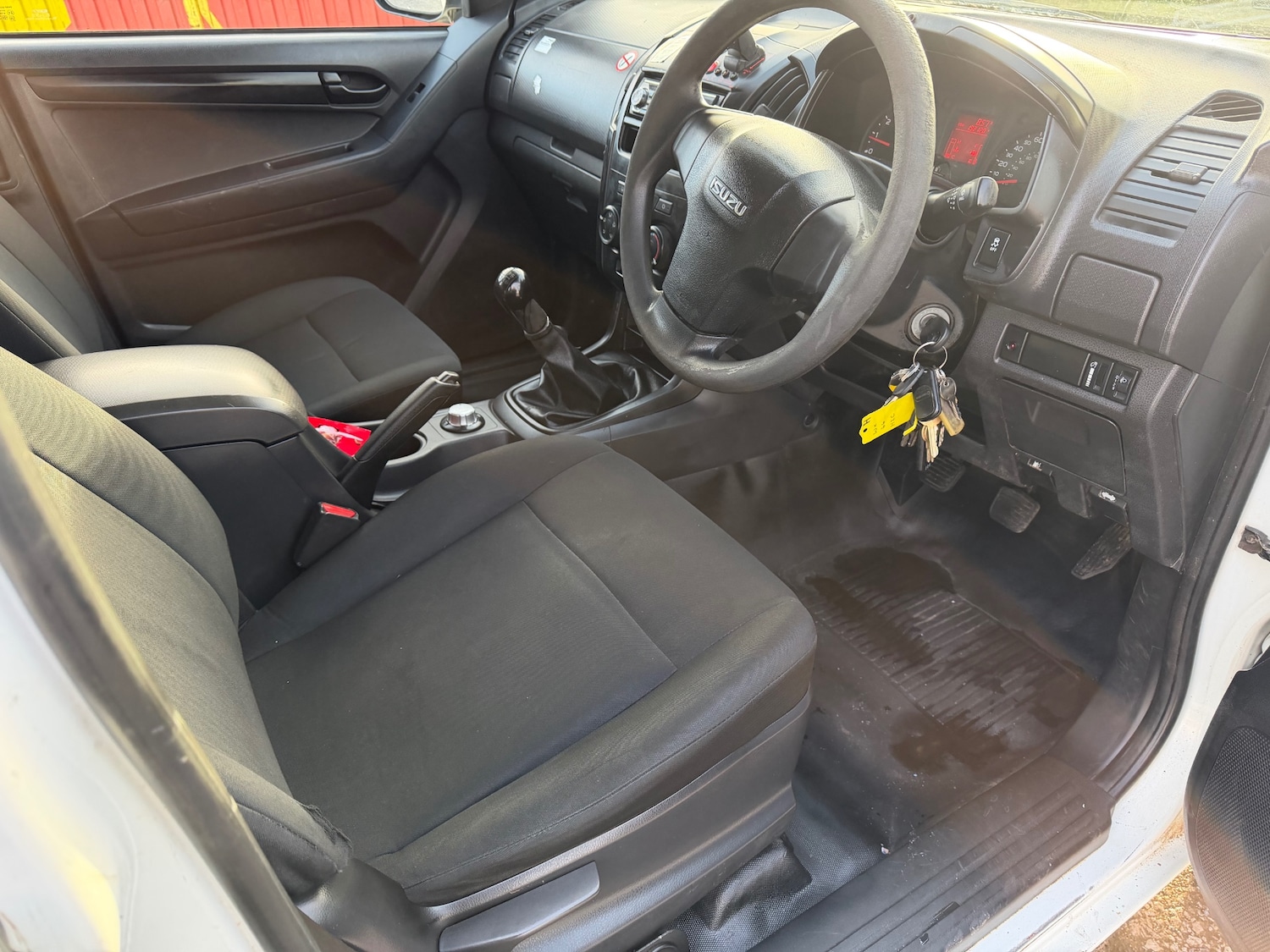 Used Isuzu D-Max 2017 for sale - 77292102: Photo 13