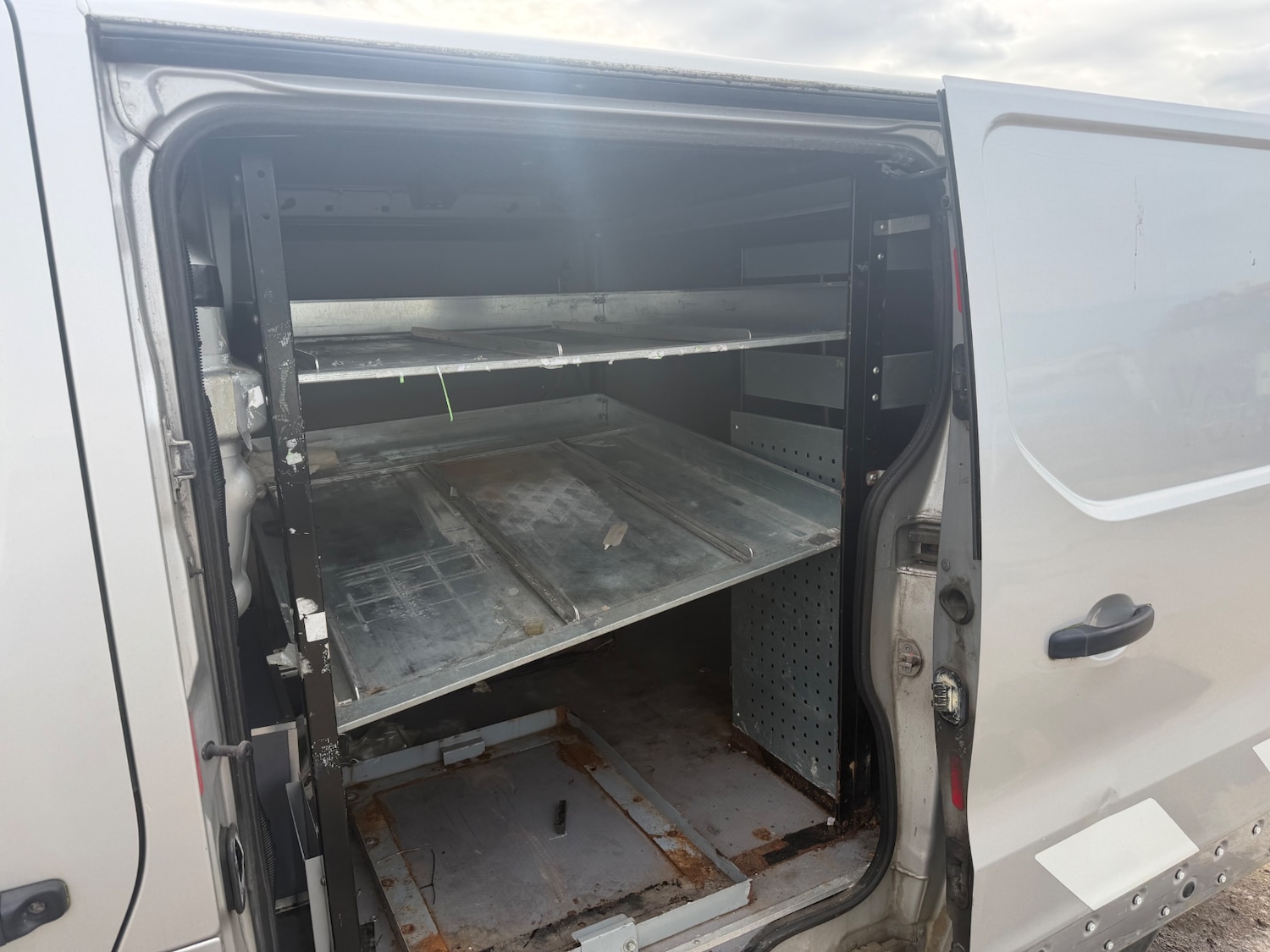 Used Vauxhall Vivaro 2015 for sale - 78057502: Photo 10