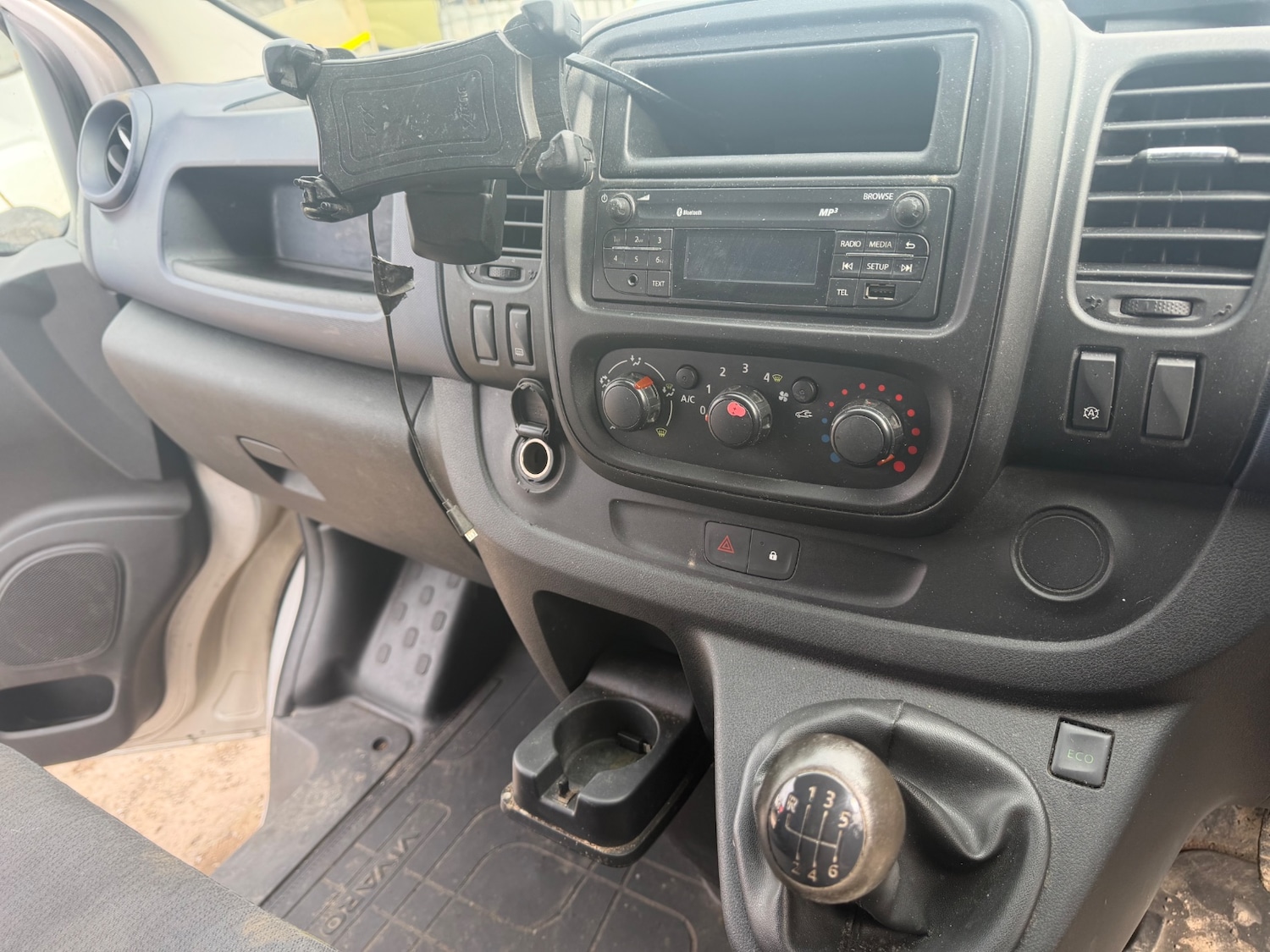 Used Vauxhall Vivaro 2015 for sale - 78057502: Photo 11