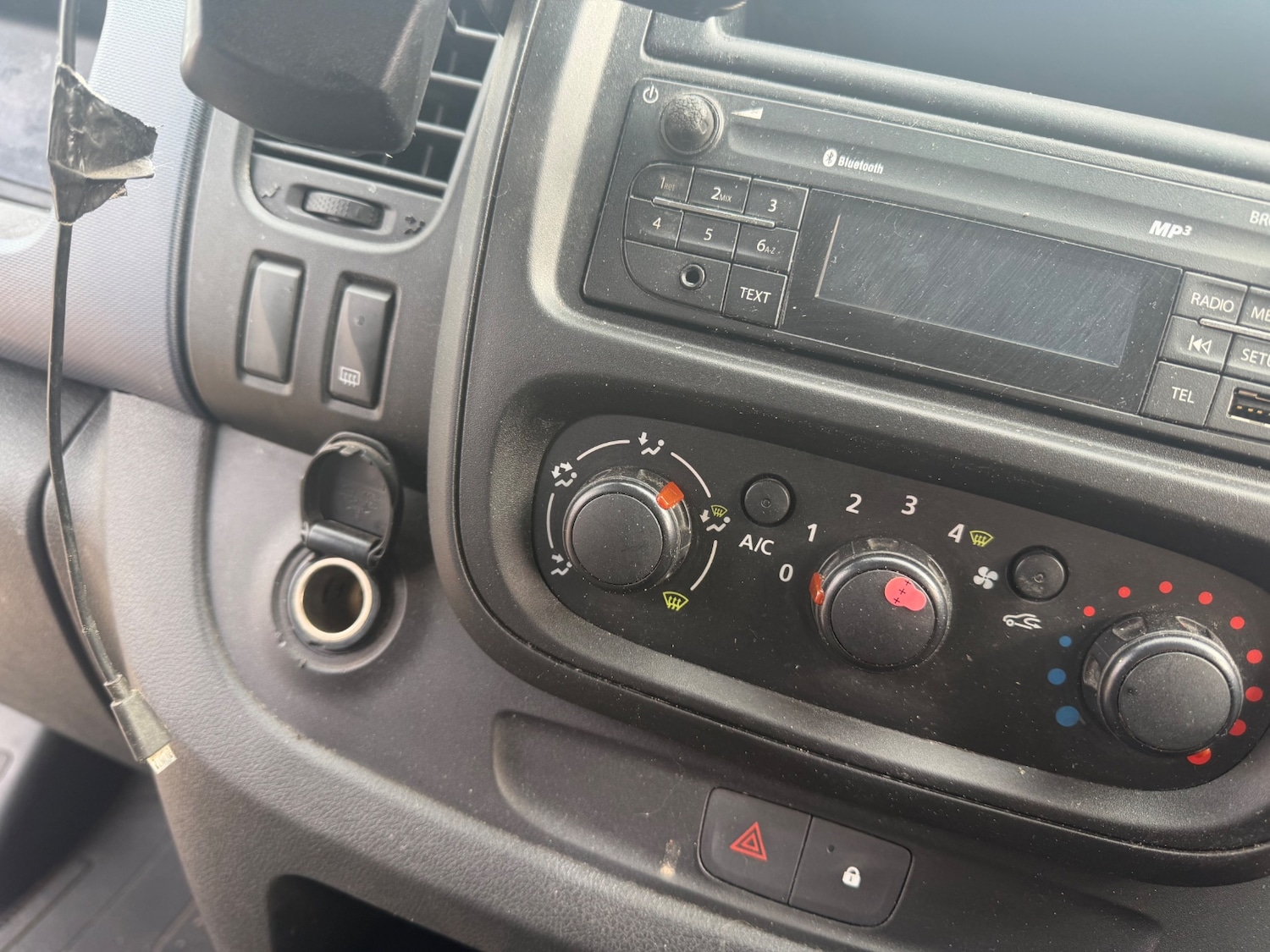 Used Vauxhall Vivaro 2015 for sale - 78057502: Photo 12