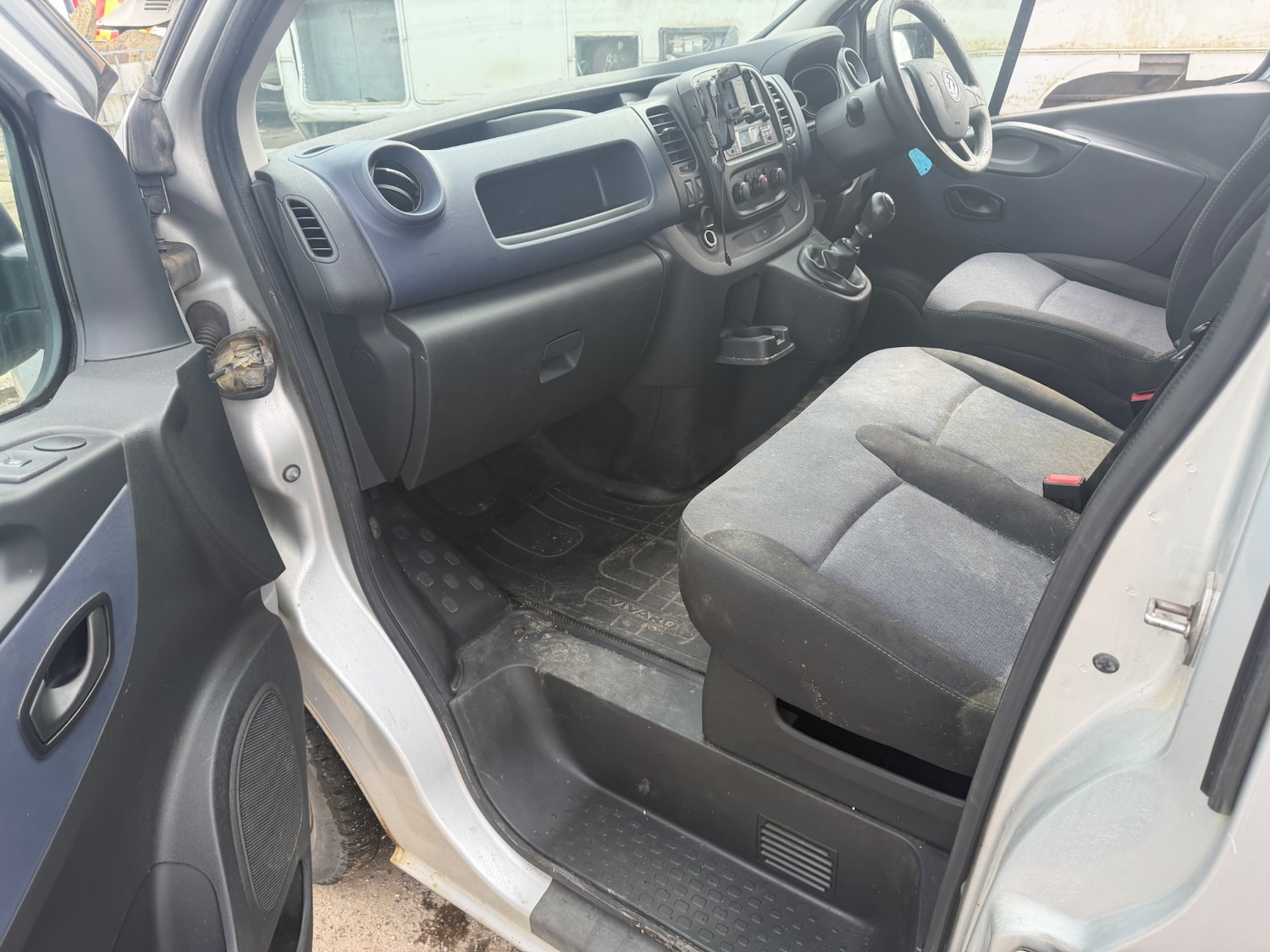 Used Vauxhall Vivaro 2015 for sale - 78057502: Photo 9