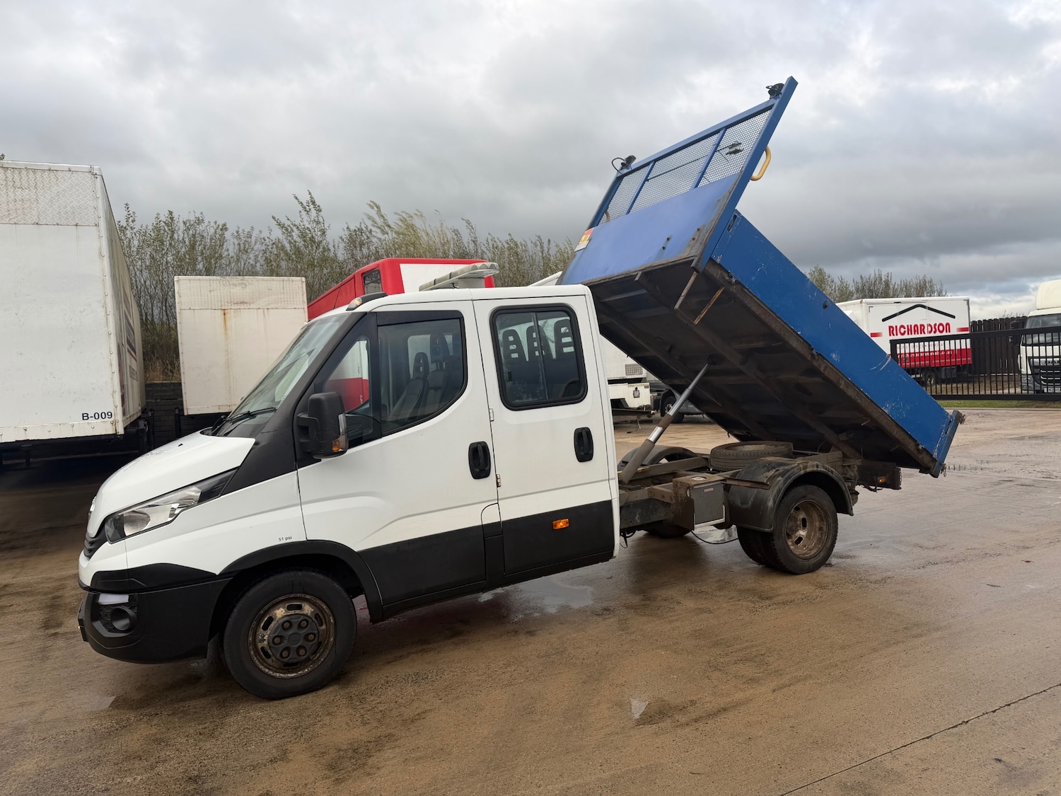 Used Iveco Daily 2017 for sale - 76656942: Photo 1