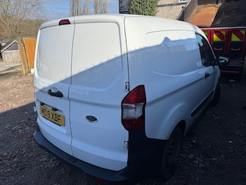 Used Ford Transit Courier 2019 for sale - 77635747: Photo