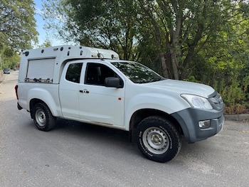 Isuzu - D-Max