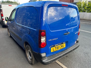 Used Peugeot Partner 2018 for sale - 75566007: Photo