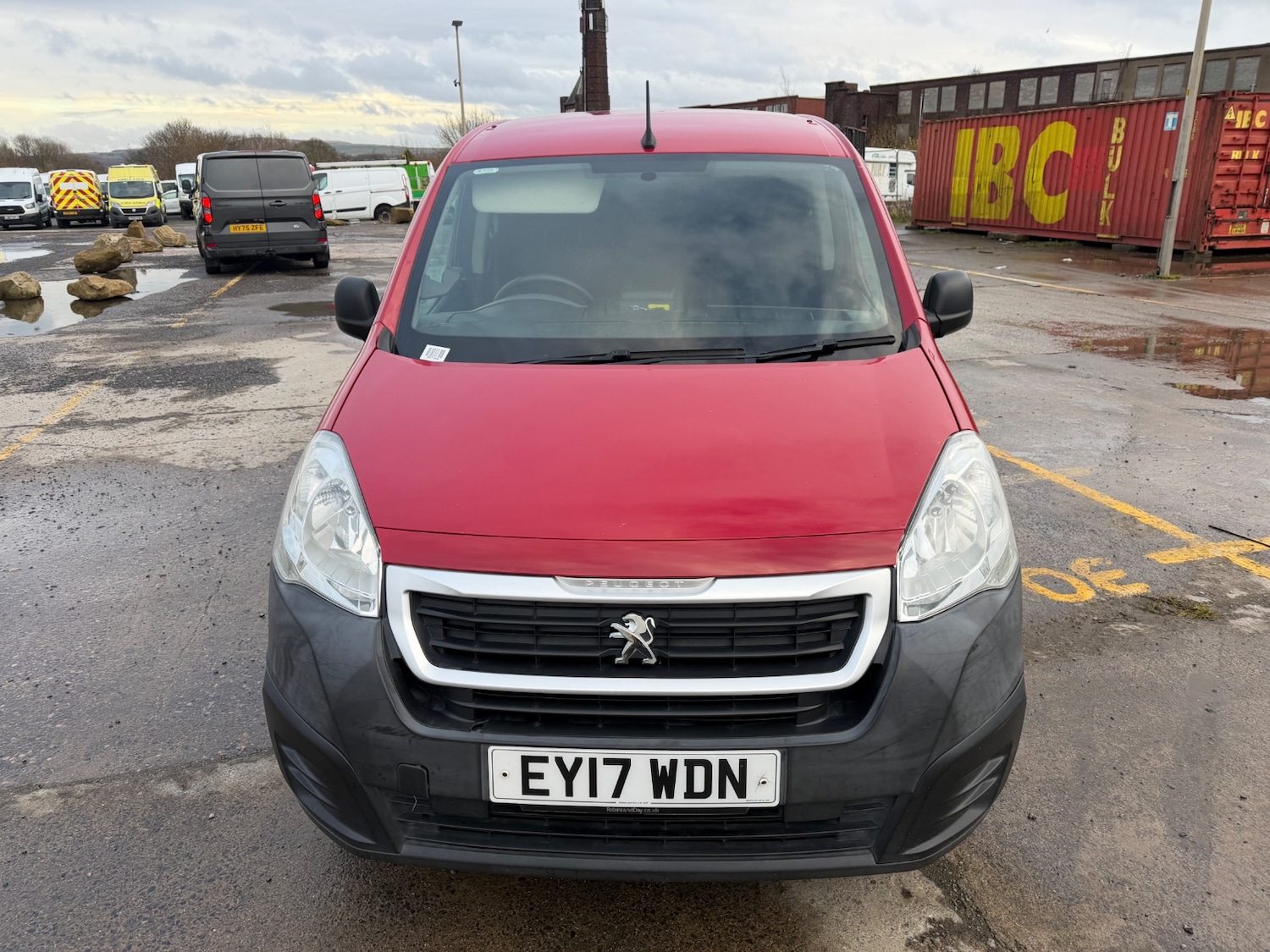 Used Peugeot Partner 2017 for sale - 76855504: Photo 2