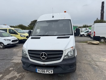 Mercedes-Benz Sprinter feature image 2