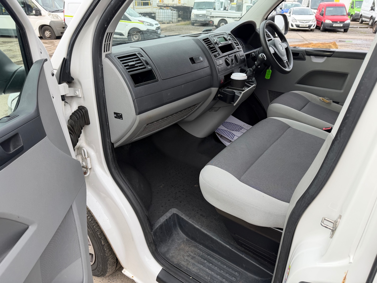 Used Volkswagen Transporter 2014 for sale - 76707205: Photo 10