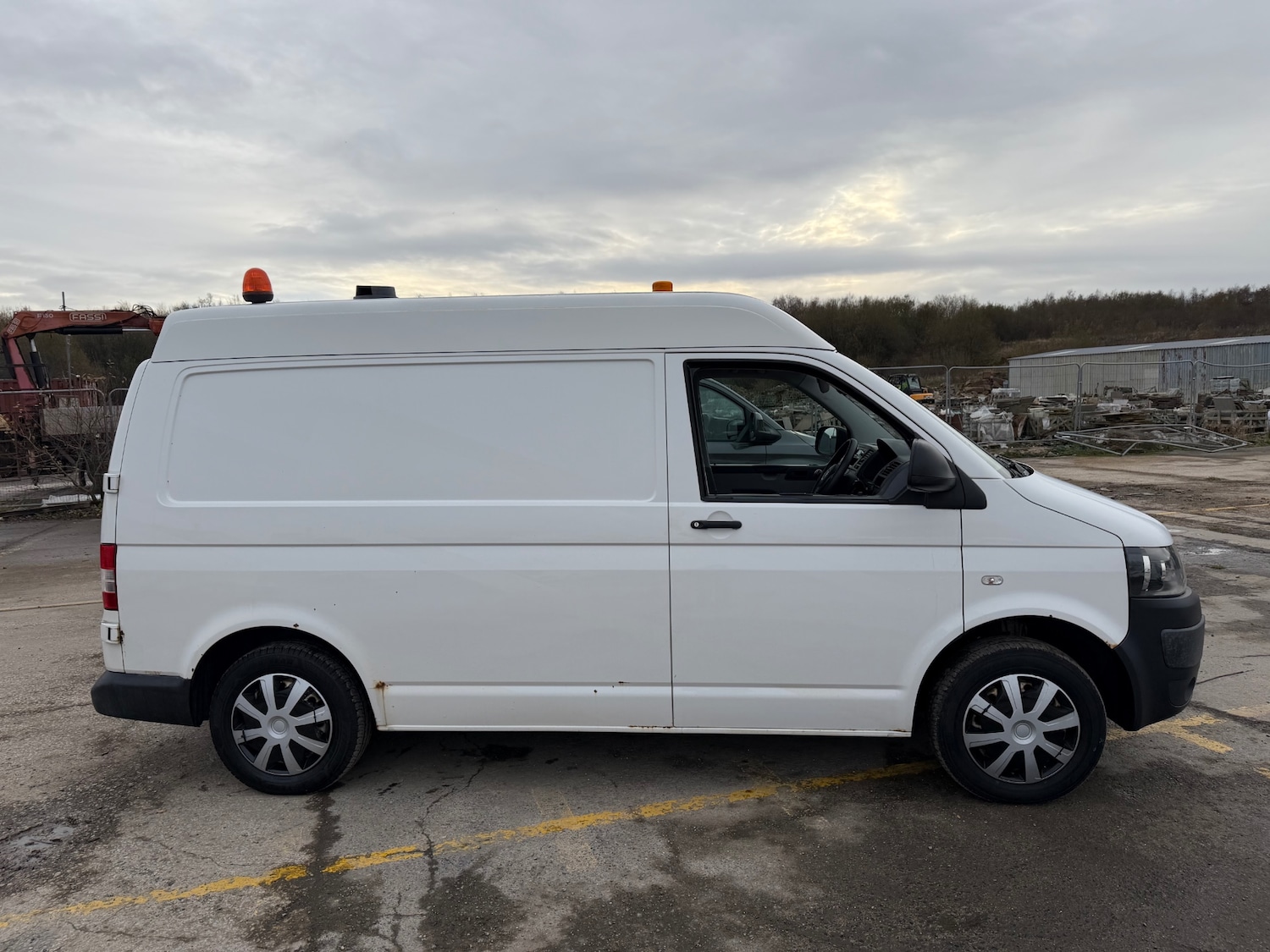 Used Volkswagen Transporter 2014 for sale - 76707205: Photo 2