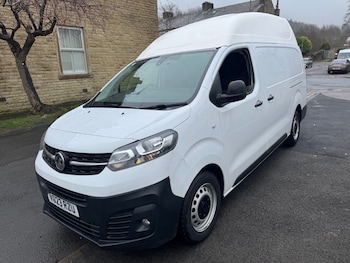 Vauxhall Vivaro feature image