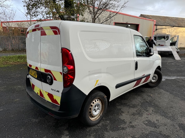 Used Vauxhall Combo 2017 for sale - 72924037: Photo 5