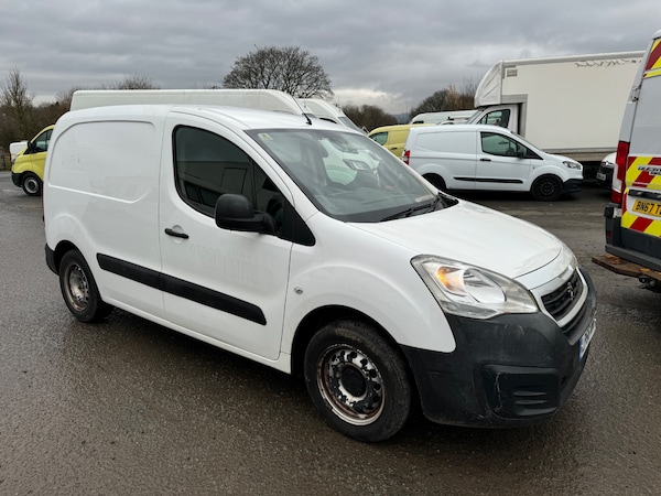 Used Peugeot Partner 2017 for sale - 73094443: Photo 2