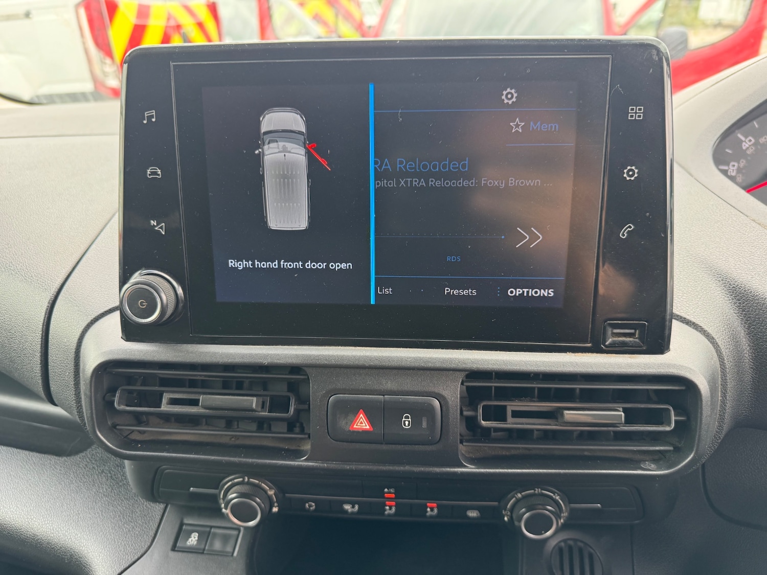 Used Peugeot Partner 2019 for sale - 76671031: Photo 13