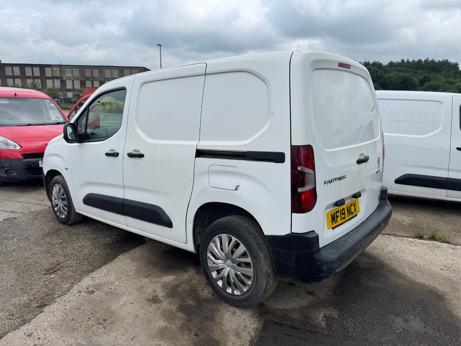 Used Peugeot Partner 2019 for sale - 76671031: Photo 4