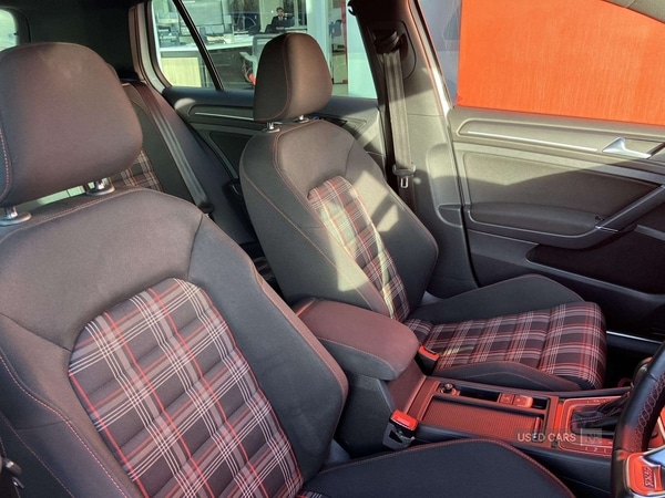 Used Volkswagen Golf 2017 for sale - 77082201: Photo 8