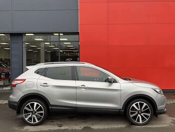 Used Nissan Qashqai 2015 for sale - 77825427: Photo