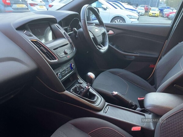 Used Ford Focus 2018 for sale - 76825670: Photo 2