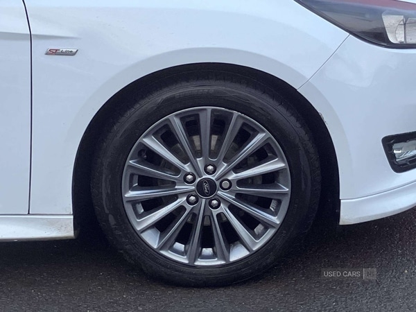 Used Ford Focus 2018 for sale - 76825670: Photo 5