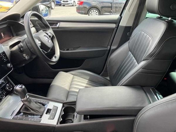 Used Skoda Superb 2023 for sale - 75671152: Photo 2