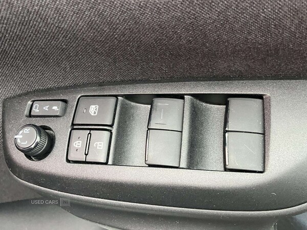 Used Toyota Yaris Cross 2023 for sale - 77825402: Photo 22