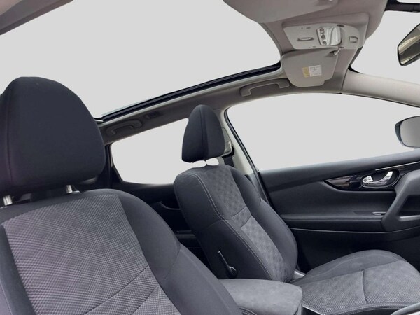 Used Nissan Qashqai 2017 for sale - 76297072: Photo 30