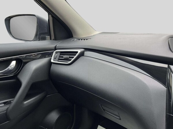 Used Nissan Qashqai 2017 for sale - 76297072: Photo 44