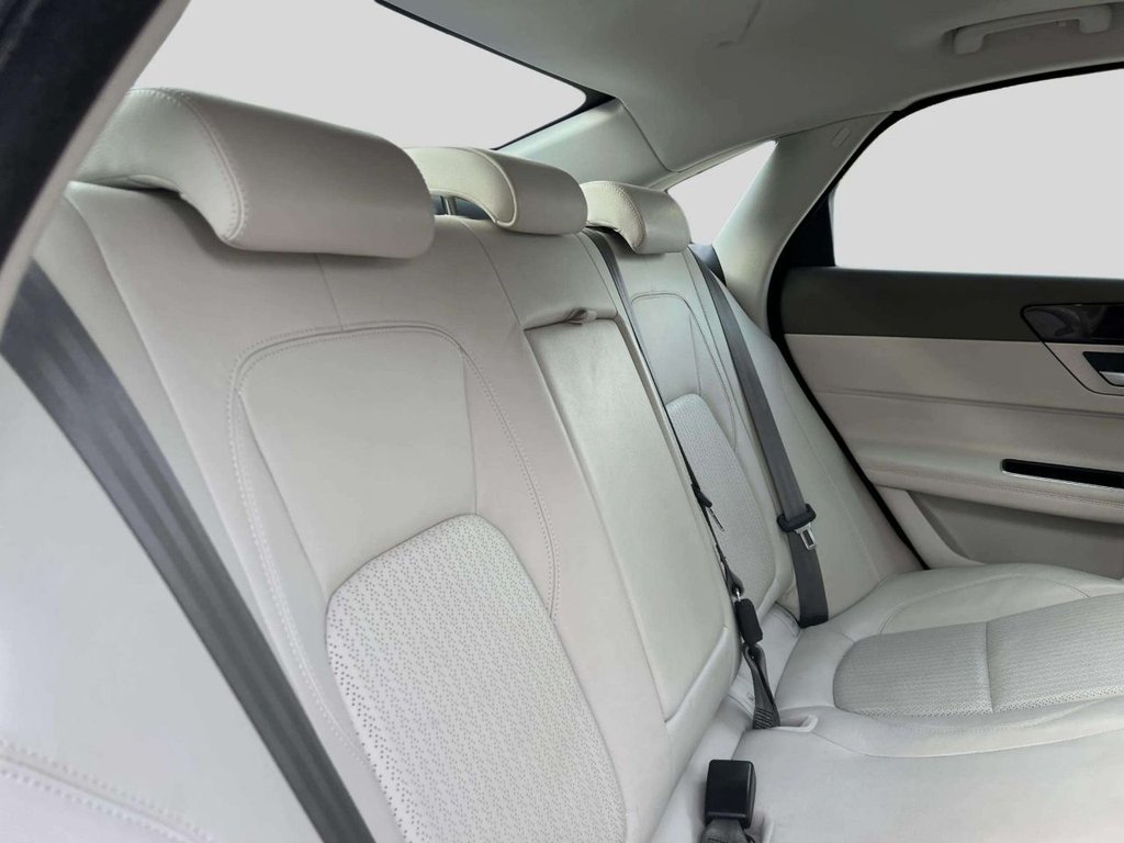Used Jaguar XF 2016 for sale - 77967291: Photo 22