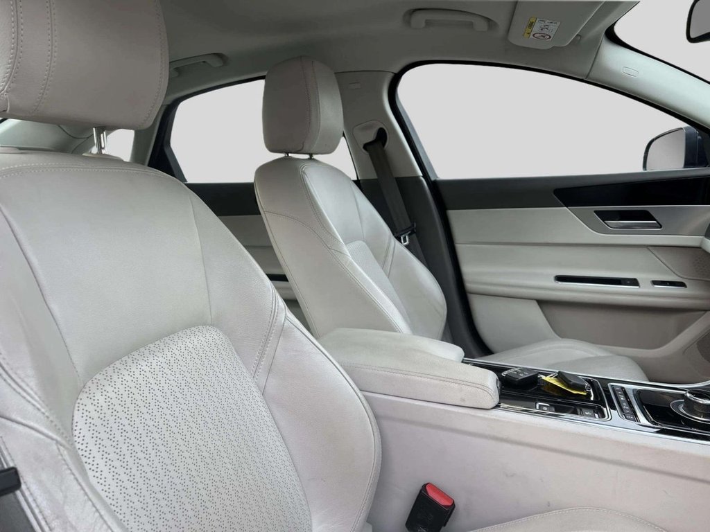 Used Jaguar XF 2016 for sale - 77967291: Photo 29