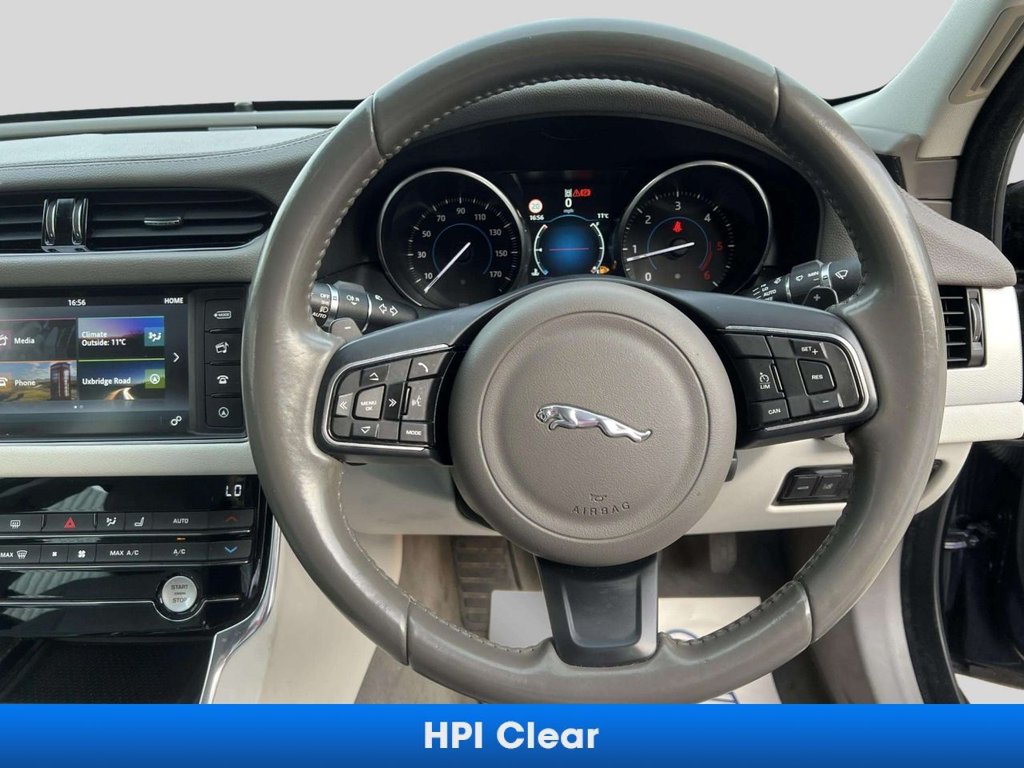 Used Jaguar XF 2016 for sale - 77967291: Photo 32